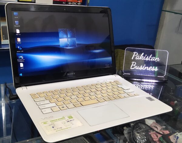 Sony VAIO SVF14 - Image 3